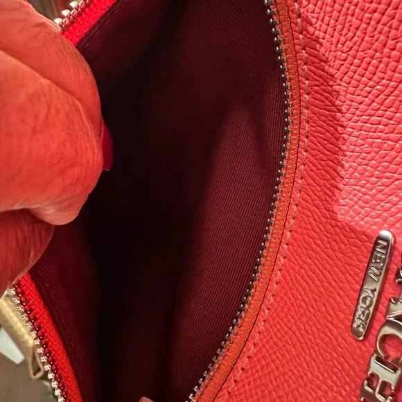 EUC Coach Rowan File Bag in Cross-Grain Leather - Picture 10 of 12